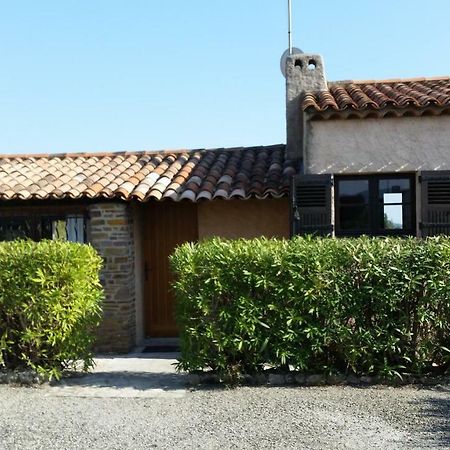 Bastidon Capitou Fréjus Exterior foto